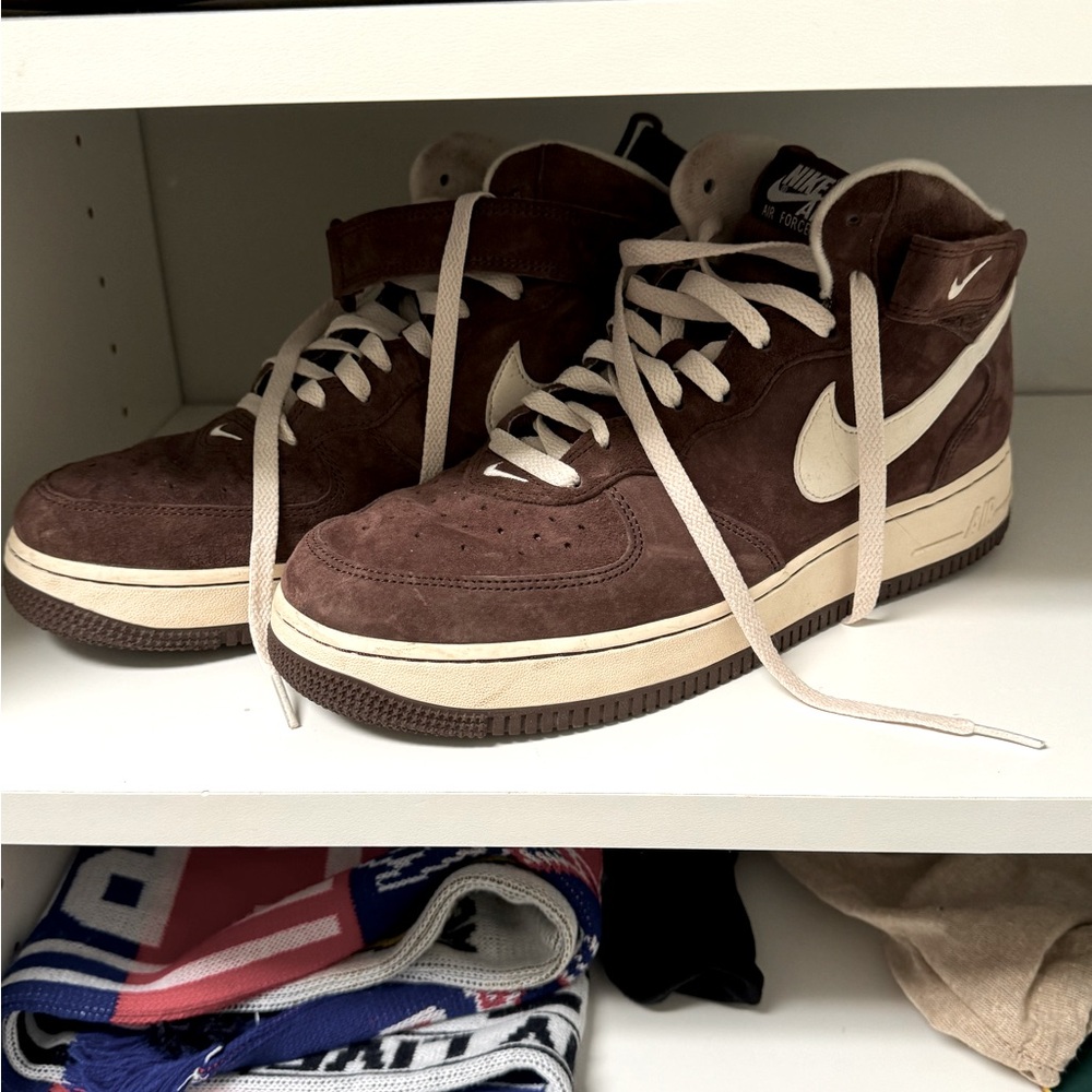 Nike Air Force 1 Mid-top